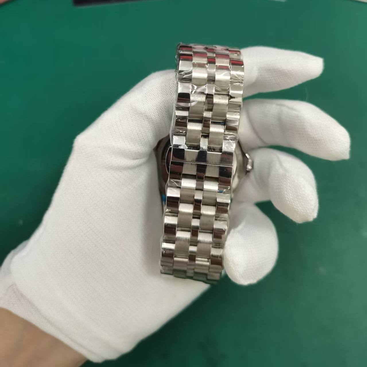 นาฬิกาข้อมือผู้ชาย สายสแตนเลส  - Luxury Watch In Japan บทวิจารณ์และราคา