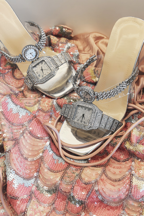 รองเท้าส้นสูงคริสตัลดีไซน์ดั้ง - Luxury Watch & Jewellery Recensioni บทวิจารณ์และราคา