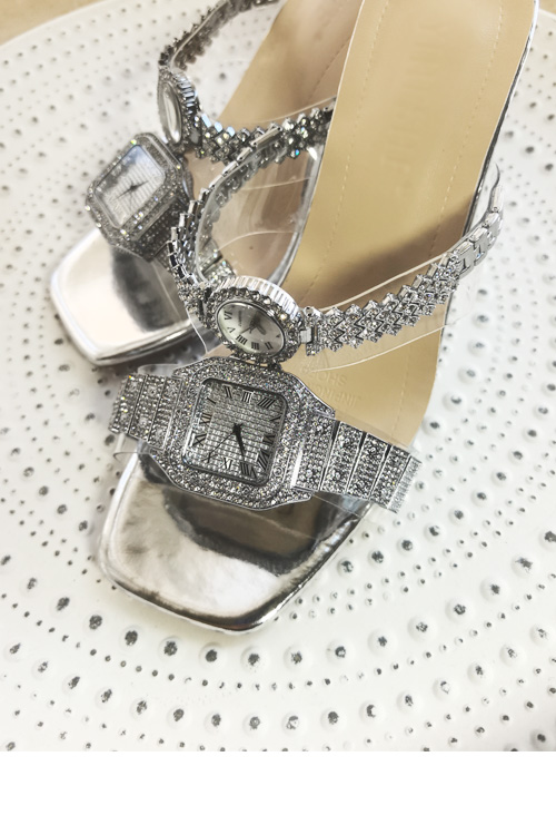 รองเท้าส้นสูงคริสตัลดีไซน์ดั้ง - Luxury Watch & Jewellery Recensioni บทวิจารณ์และราคา